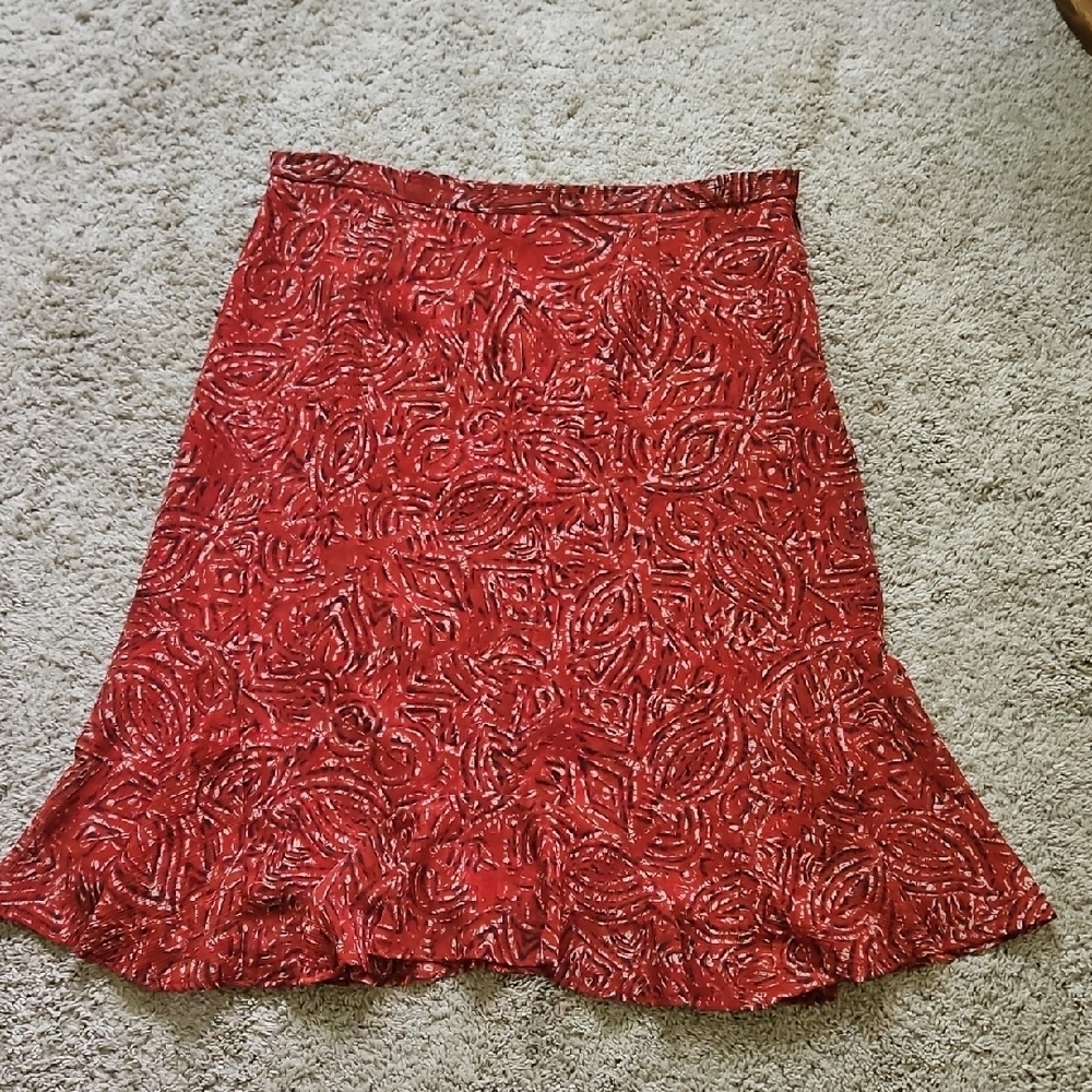 Alfred Dunner Elegant Red Patterned Skirt, Size 18